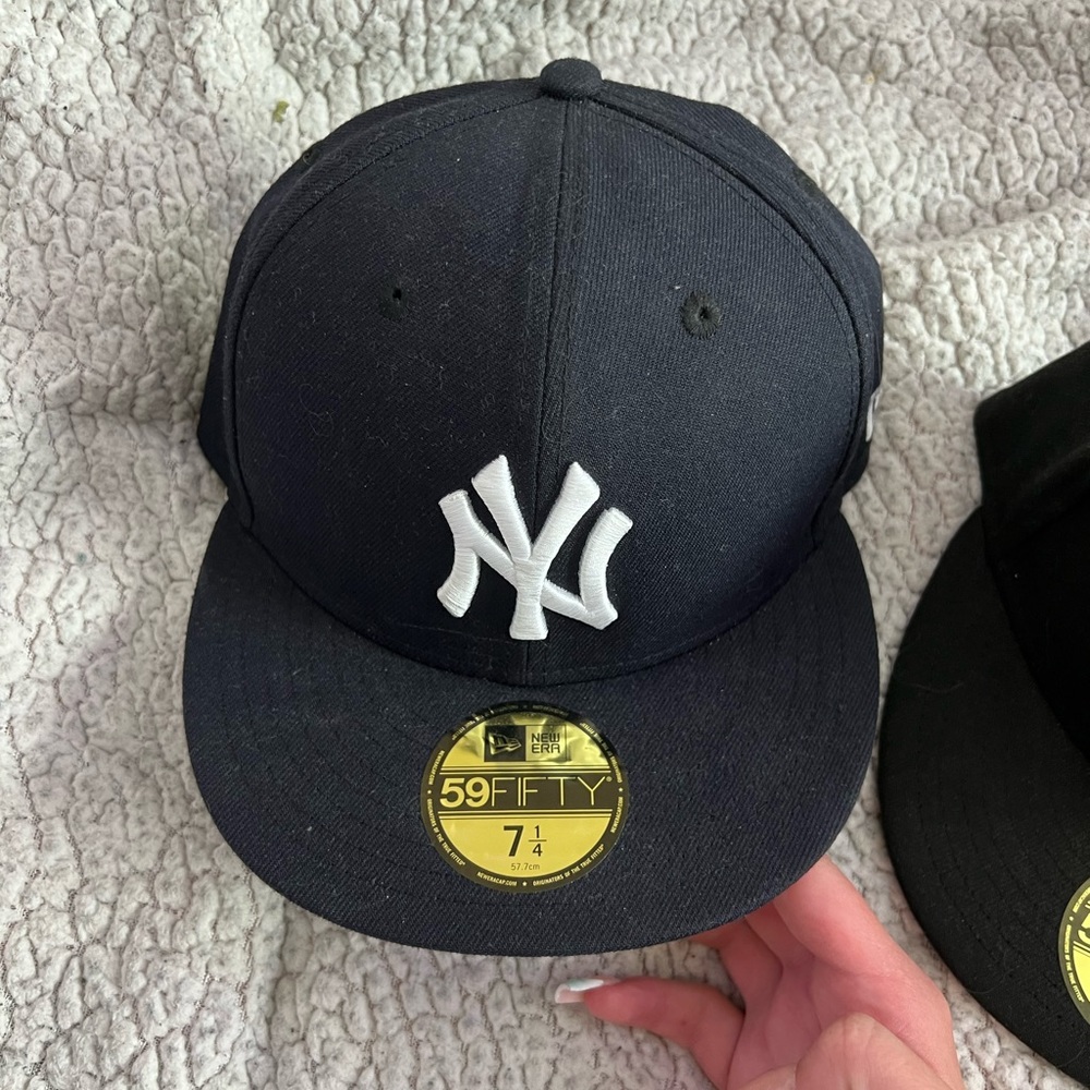 new york yankees fitted cap 
7 1/4